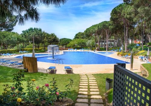 Platja d'Aro Apartment | Relax at Aparthotel Ciutat de Palol with Ocean Views