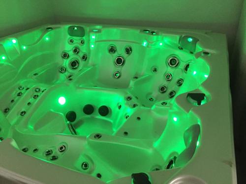 Ambleteuse Apartment | Relax at Aparthotel Des 2 Caps with Spa & Pet-Friendly Options