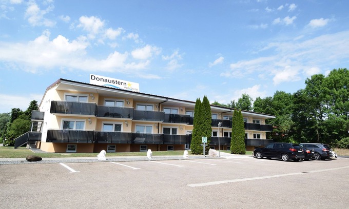 Asbach-Baeumenheim Apartment | Top-Rated Aparthotel Donaustern with Spa & Family Amenities