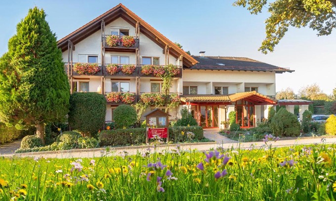 Safferstetten Apartment | Welcoming Gästehaus-Aparthotel Grabner with Top Reviews