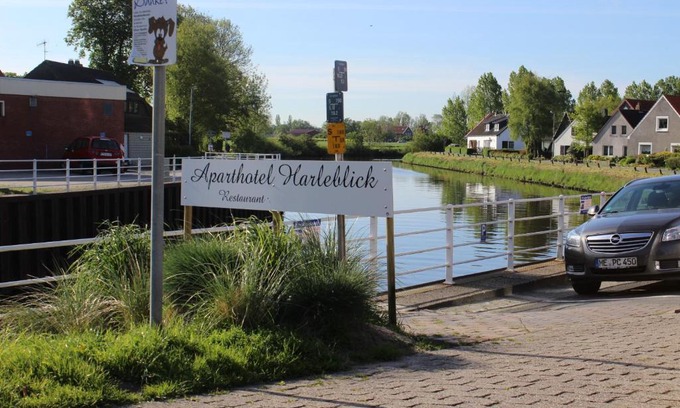 Carolinensiel Hotel | Ocean View Aparthotel-Harleblick: Family & Pet Friendly Stay