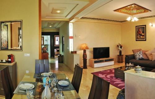 Ville Nouvelle Hotel | Relax at Aparthotel Les Oliviers Suites & Spa: 8.8/10 Rating