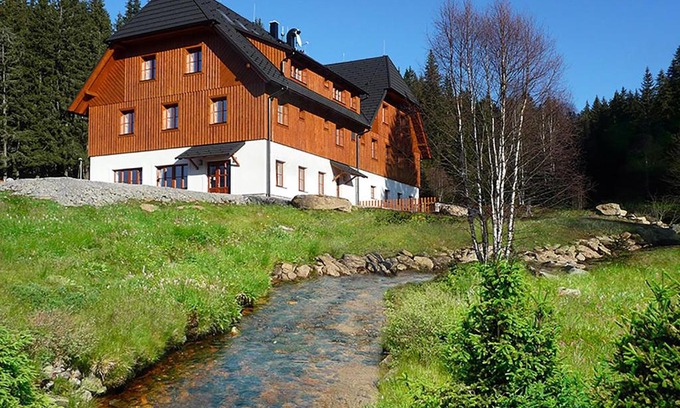 Modrava Hotel | Pet-Friendly Comfort at Aparthotel Mádr - Rated 9.1/10