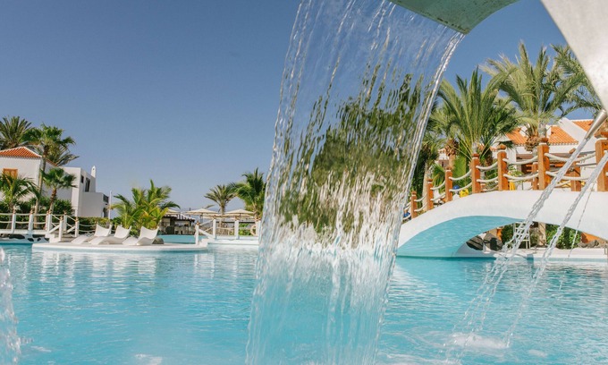 El Madronal Hotel | Ideal Stay at Aparthotel Parque Santiago III with Pool & Spa