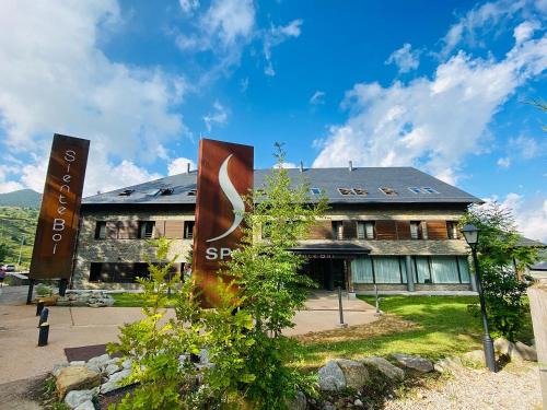 Taull Apartment | Discover Aparthotel Siente Boí & SPA with Ocean Views