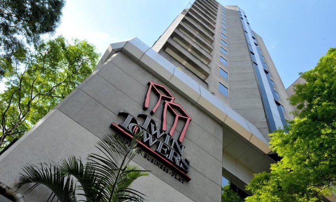 Centro Hotel | Pet-Friendly Aparthotel Twin Towers with Ocean View & Pool