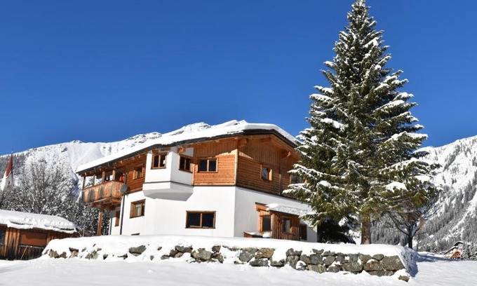 Berwang Apartment | Pet and Child Friendly Stay at Aparthotels Berwang