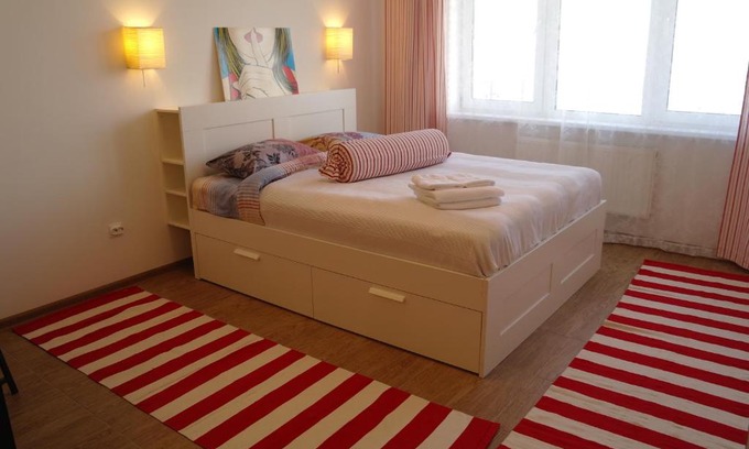 Irkutsk Apartment | Cozy Comfort at ApartLux on Dekabrskikh Sobytiy