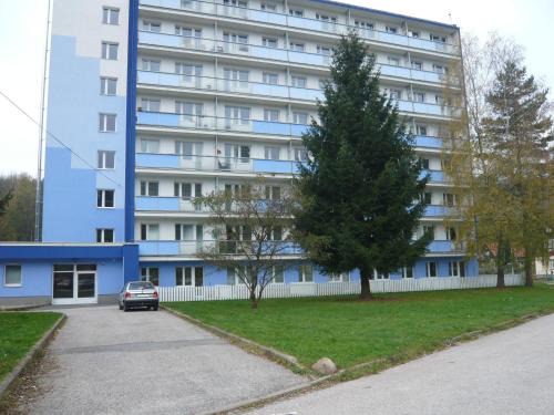 Vrchlabi Apartment | Top-Rated Ježková Apartment with Hot Tub & Family Amenities