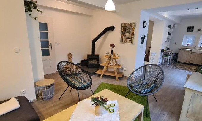 Pardubice Apartment | Family-Friendly Stay at Apartmán Štolbova - Rated 10/10