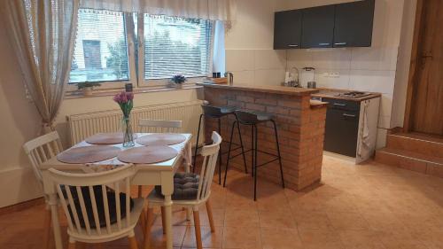 Frantiskovy Lazne Apartment | Family-Friendly Stay at Apartmán Anglický roh - Rated 9.4