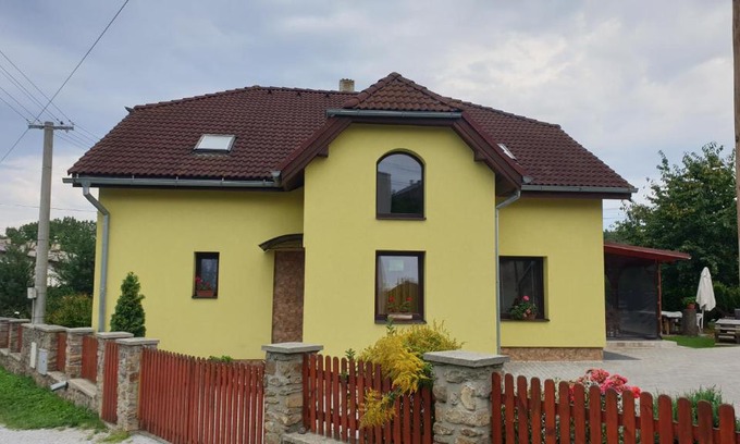 Levoca Apartment | Book Your Stay at Apartmán Beáta - Rated 9/10, Family-Friendly!