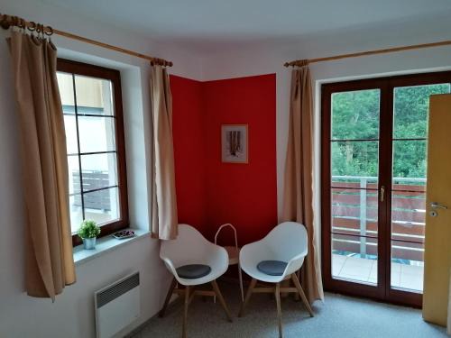 Destne v Orlickych horach Apartment | Pet-Friendly Retreat at Apartmán Na Horách - Rated 9/10