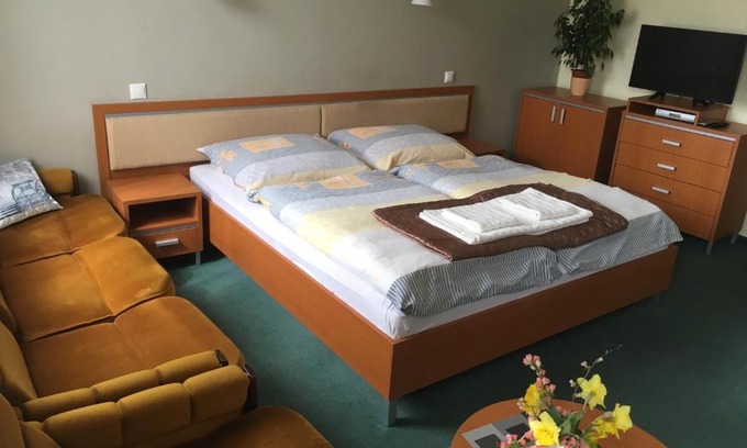 Piestany Apartment | Discover Apartmán Darmon: Pet-Friendly with Spa & Hot Tub