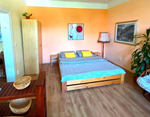 Olomouc Apartment | Pet-Friendly Retreat at Apartmán Flora - Rated 8.9/10