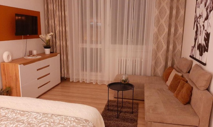 Znojmo Apartment | Family-Friendly Stay at Apartmán Hanka - 9.5/10 Rated