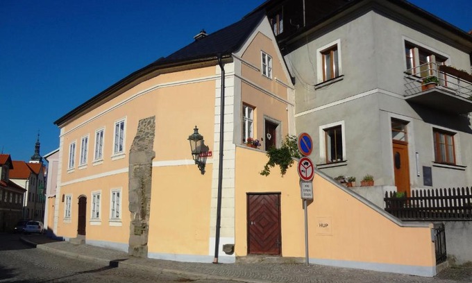 Horsovsky Tyn Apartment | Discover Apartmán Horšovský Týn: Pet-Friendly Retreat