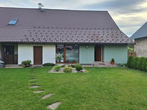 Prostredni Lanov Apartment | Pet and Child Friendly Retreat at Apartmán Krkonoše