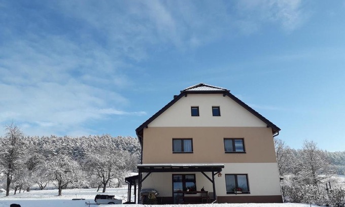 Kajov Apartment | Oceanfront Getaway at Apartmán L M - Rated 9.4 by Guests