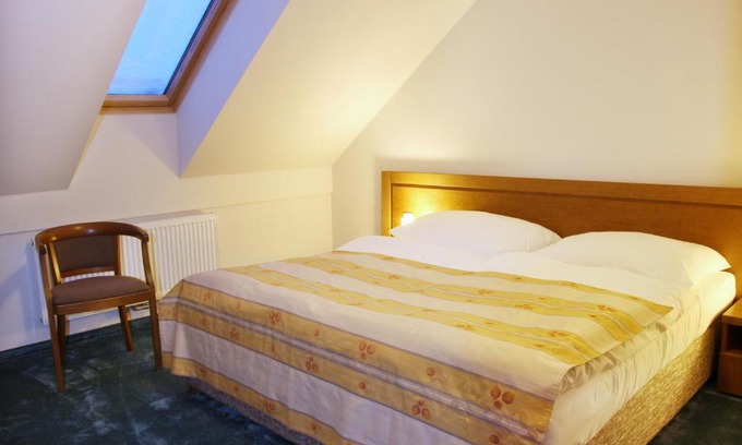 Lednice Apartment | Cozy Apartmán Lednice with Breakfast & Hot Tub Access