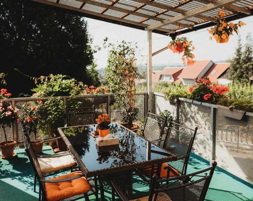 Buchlovice Apartment | Highly Rated Child-Friendly Apartmán LUKA for Your Stay