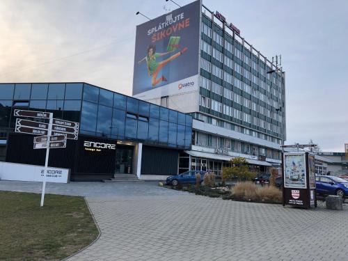 Presov Apartment | Stylish Apartmán Lux Prešov: Pet Friendly & Accessible Stays