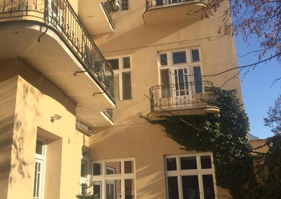 Kosice Old Town Apartment | Family-Friendly Apartmán Moyzesova with Kitchen and High Rating