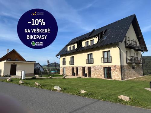 Cervena Voda Apartment | Family-Friendly Retreat at Apartmán na Bukovce MEROT