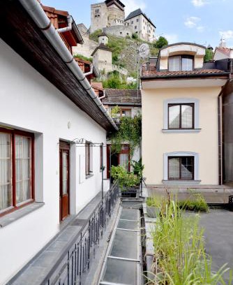 Trencin Apartment | Apartmán POD HRADOM