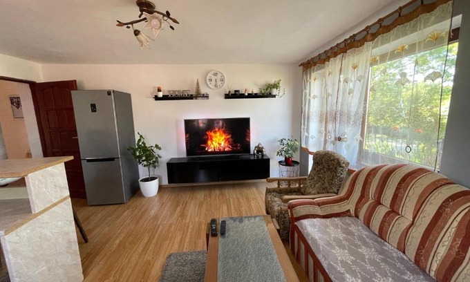 Nova Lesna Apartment | Enchanting Apartmán pod Tatrami: Pet-Friendly Getaway