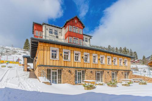Pec pod Snezkou Apartment | Guest Rated 9.7! Pet-Friendly Apartmán RS5 in Pec pod Sněžkou