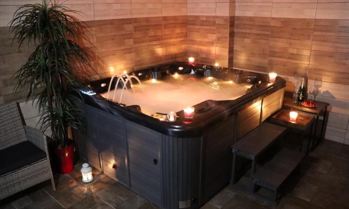 Bzenec Apartment | Private Hot Tub Apartment with 9.6/10 Guest Rating