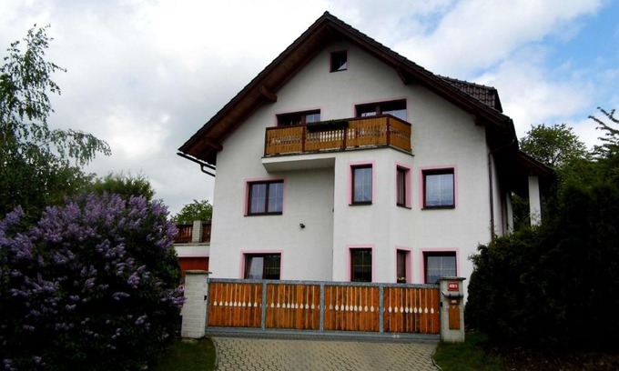 Stankov Apartment | Exceptional Stay at Apartmán Staňkov with Pool & Dining