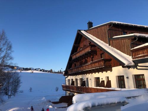 Kvilda Apartment | Inviting Stay at Apartmán Strunzova Pila, Kvilda 203