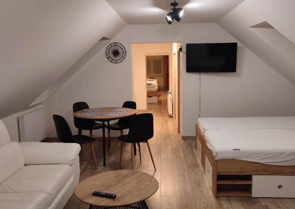 Hnusta Apartment | Discover Apartmán Tulipán: Rated 9.7/10 & Pet Friendly