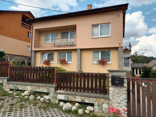 Strba Apartment | Highly Rated Apartmán u Anny for Memorable Stays