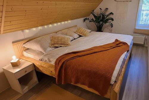 Jesenik Apartment | Relaxing Getaway at Apartmán u Ještěrky with Sauna Access