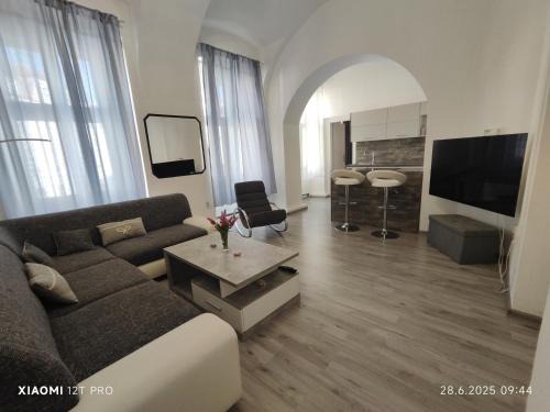 Loket Apartment | Family-Friendly Stay at Apartmán U kostela - Rated 9/10