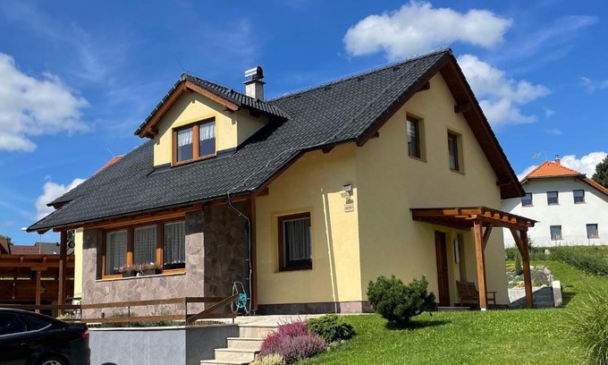 Kasperske Hory Apartment | Family-Friendly Comfort at Apartmán u Kovářů - Guest Rated 9.8