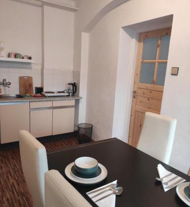 Lazne Kynzvart Apartment | Pet-Friendly Comfort at Apartmán U Krtka - 7.9/10 Rated
