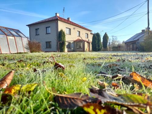 Bezdekov nad Metuji Apartment | Child-Friendly Comfort at Apartmán U Máslů - Rated 9.4