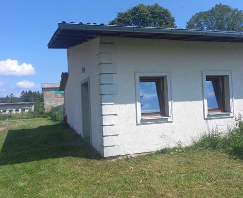 Naceradec Apartment | Cozy Apartment in Řísnici - Pet and Child Friendly Stay