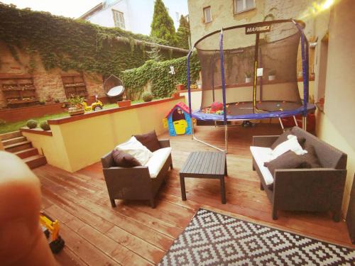 Kosice Old Town Apartment | Apartmán v centre mesta Košice s terasou a záhradou