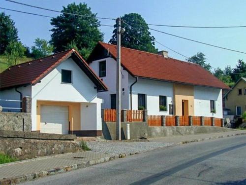 Cerveny Kostelec House | Pet-Friendly Escape at Pension U Holzäpfelů - 8.2/10 Rated