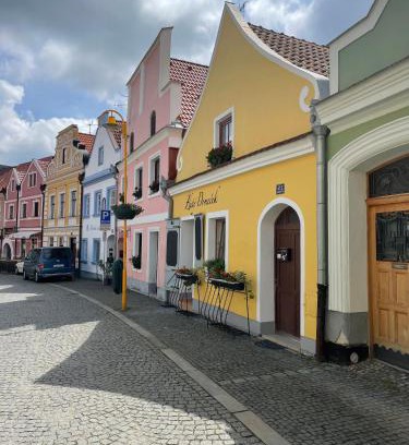 Trebon Apartment | Cozy Apartmány Žlutý domeček with Pet-Friendly Amenities