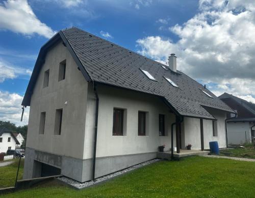 Kadov Apartment | Family-Friendly Retreat at Apartmán Kadov Awaits You