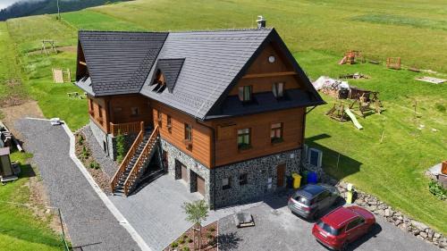Bachledova dolina House | Relaxing Stay at Apartmány Lúčny Raj with Pool & Hot Tub