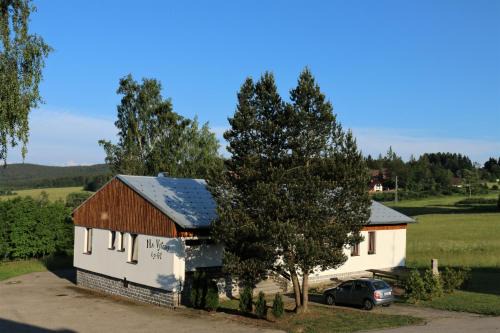 Predni Vyton Apartment | Cozy Oceanfront Apartments in Na Výtoni - 9/10 Guest Rated
