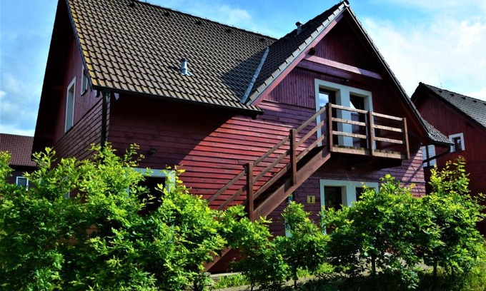 Dolni Moravice Apartment | Family-Friendly Apartmány Na vršku with Hot Tub & Breakfast