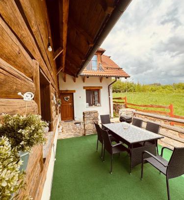 Karlovy Dvory Apartment | Comfortable Stay at Apartmány Srub Jenišov - 8.5/10 Rated